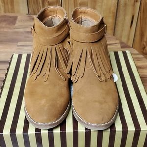 lady godiva duck boots